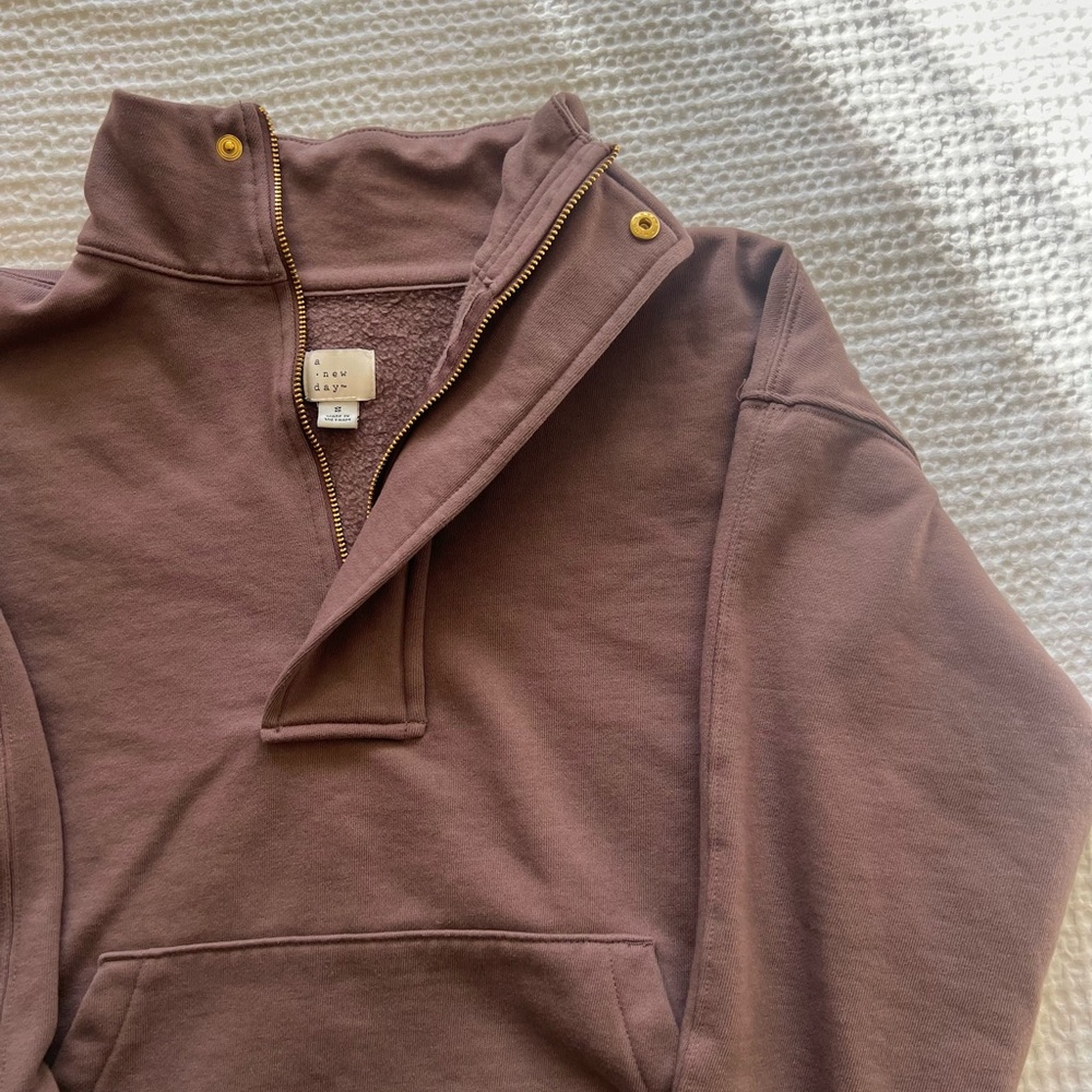 a new day crewneck/sweater